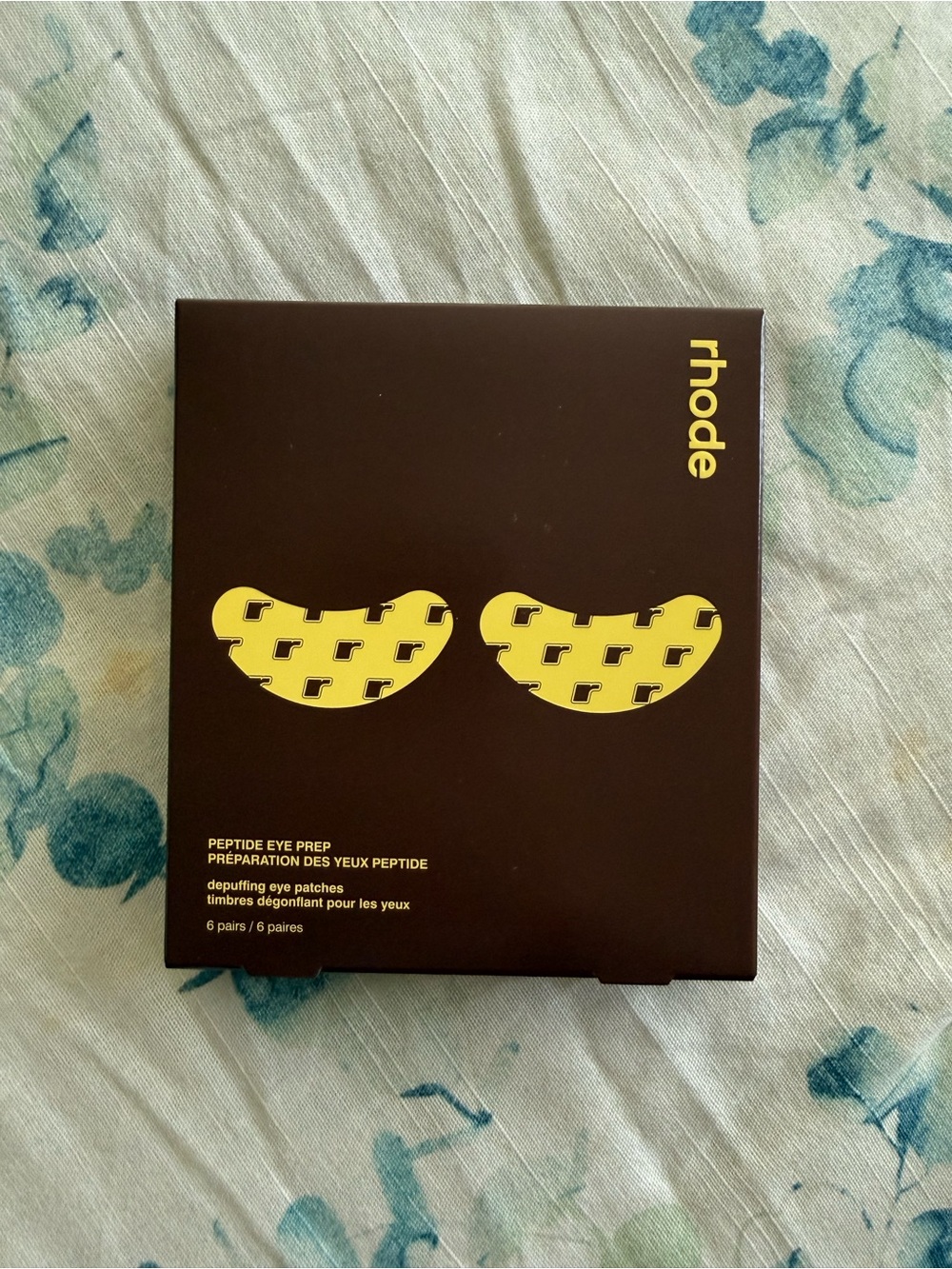Rhode x the biebers banana depuffing eye prep patches